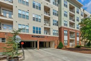City Living in Downtown Luxury Apt 2 Apartments, Raleigh