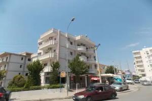 Hotel Alpha, Sarande