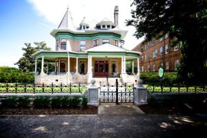 Hassinger Daniels Guest House, Birmingham