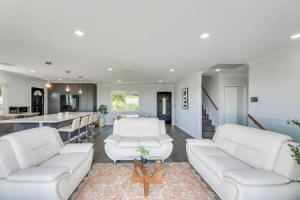 2 Mi to Rose Bowl Stadium: Mtn-view Gem w/ Patio Tourist base, Pasadena