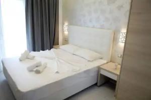 Litsa Apartments, Fourka