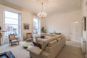 The Patrick Kavanagh Suite - hiphipstay Apartments, Dublin