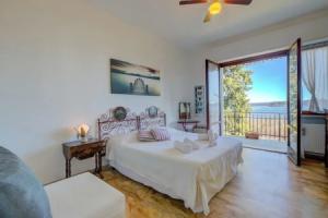 Blooming Villa Cos Lake View, Belgirate