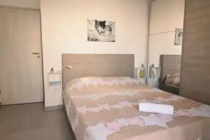 Camelia Seaview 1 Bd Apart In St Paul Bay, Qawra