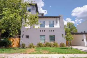Gorgeous 3 BR 2 BA Near Amazing Downtown Tourist base, San Antonio