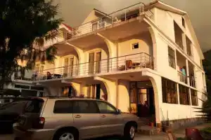 Rezo's House, Kvariati