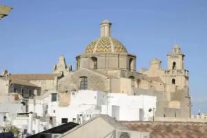 La Terra, Ostuni