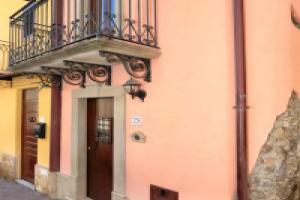 Al Castello Hotel, Brolo