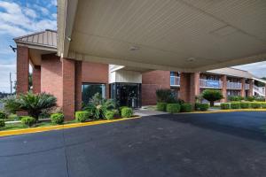 Regency Inn, Montgomery