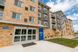 WaterWalk Extended Stay by Wyndham Kansas City - Overland Pk Mini-hotel, Overland Park