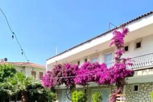 Alasonya Alaçatı by La Mira, Izmir