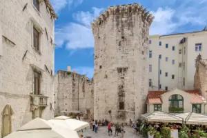 Apartments Studios 81, Split