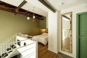 Pala Suites, Naples