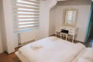 Sahra Kutuk Evleri Hotel, Sapanca