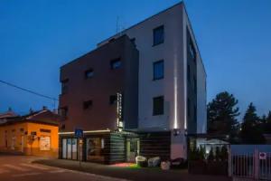 Hotel National, Zagreb