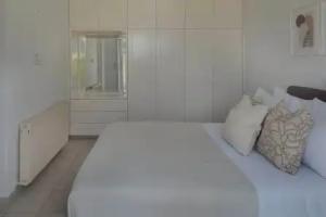Phaedrus Living: Seaview Hilltop Maisonette Apartments, Paphos