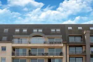 Bright Coastal Stay in Bredene Mini-hotel, Oostende