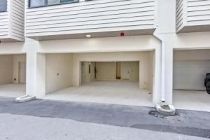 Uptown Luxury On Audubon 4 Bedroom Townhouse by RedAwning, Sarasota