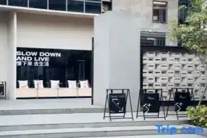 Live there (Shenzhen Longgang University Sports Center) Hotel, Shenzhen