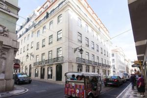 ALTIDO Downtown Duplex Terrace Apartments, Lisbon
