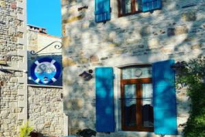 Sim Hotel, Yenifoca
