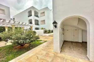 E4 Spacious and Cozy 2 bds in La Marsa Apartments, Carthage