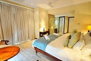 Eden Island, Beach front, Luxury, 3 Bed Ensuite, WiFi Apartments, Eden Island