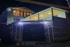 Evim Otel, Lahic