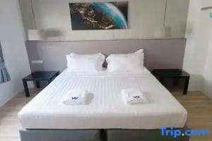 Whale Hostel, Cha-Am