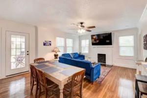 2 Mi to Magnolia Mkt: Cozy Retreat w/ Shared Yard Apartments, Waco