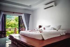 Mafiya Resort, Koh Rong Island