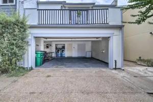Private Pool: Charming Townhome 5 Mi to Nrg! Apartments, Houston