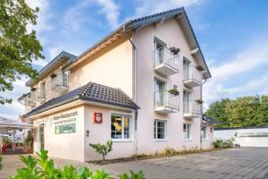 Kristallhotel Fettehenne, Leverkusen