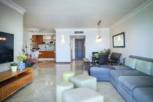 MAMAD - Panoramic Sea-View 4BR Apartment, Netanya