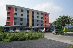In Trust Apartel, Ban Don Muang