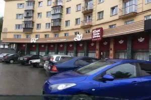 Loyal on the avenue of Builders, Nizhniy Tagil
