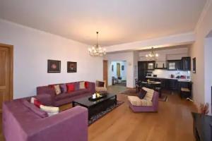 Aram street, 2 bedrooms Beautiful and Spacious apartment DI486, Yerevan