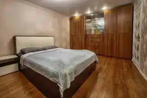 Apartments on Oktyabrskaya Revolyutsii street 40, Smolensk