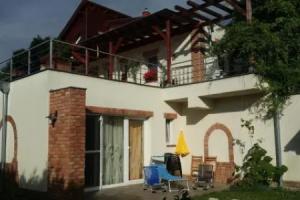 Naposdombi Apartmanok, Orfu
