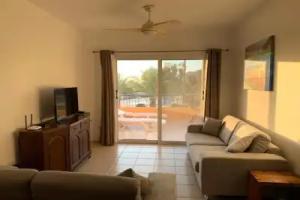 Stylish 2 bedroom apartment with seaviews in King's Palace, Paphos