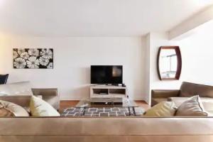 Global Luxury Suites at Emerson Place, Boston