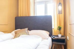 4BR Shared Apt 10Min Walk to Westbahnhof Apartments, Vienna
