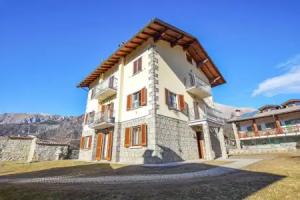 Amazing Apartment in Castione d. Presolana With Wifi and 2 Bedrooms, Castione della Presolana