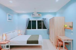 Near boxing center, New 1BR wh kitchen, Sofa bed, Wifi Apartments, Chalong