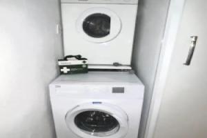 Newly renovated 1 bedroom flat with garden pergola, Ennis