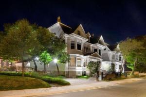 Ryan Mansion Guest house, St. Johns