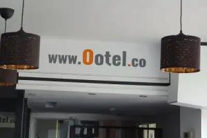 Ootel.Com, Berlin