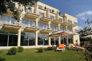 Két Korona Konferencia és Wellness Hotel, Balatonszarszo