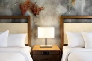 Embassy Suites by Hilton Brooks Hotel & Spa, San Antonio