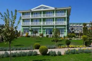 Eco Therma Village - Free Parking & Private Beach & Mineral Pool, Kranevo